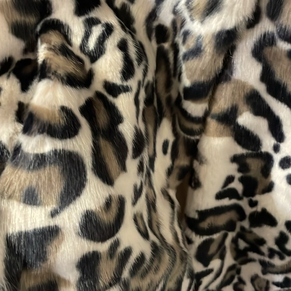NWT AKIRA FAUX FUR CHEETAH LEOPARD COAT LARGE - Picture 5 of 5
